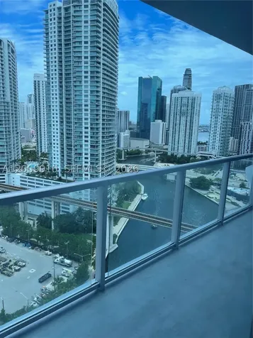 185 SW 7th Street Miami FL 33130
