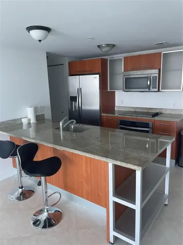 185 SW 7th Street Miami FL 33130