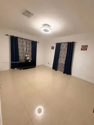 1825 NW 33rd Avenue Miami FL 33125
