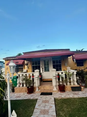 1825 NW 33rd Avenue Miami FL 33125