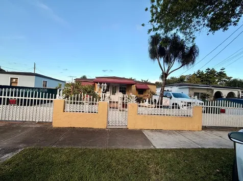 1825 NW 33rd Avenue Miami FL 33125