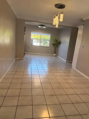 1825 NW 33rd Avenue Miami FL 33125