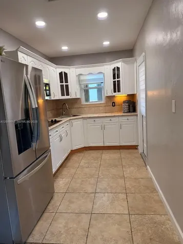 1825 NW 33rd Avenue Miami FL 33125