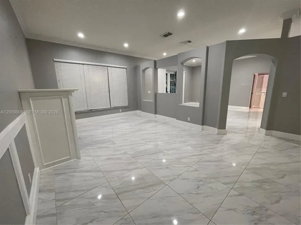 5263 SW 34th Way Hollywood FL 33312