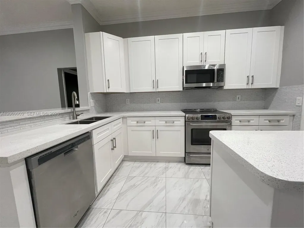 5263 SW 34th Way Hollywood FL 33312