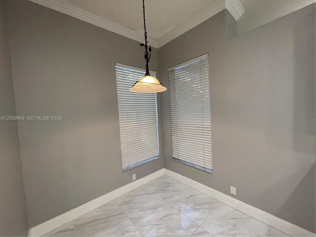 5263 SW 34th Way Hollywood FL 33312