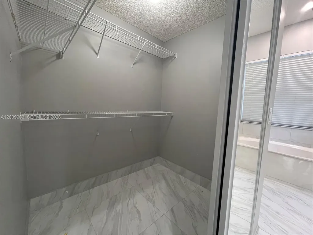 5263 SW 34th Way Hollywood FL 33312
