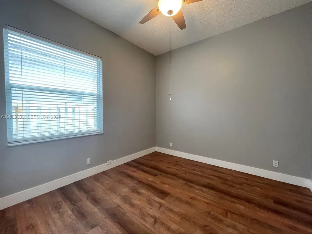 5263 SW 34th Way Hollywood FL 33312