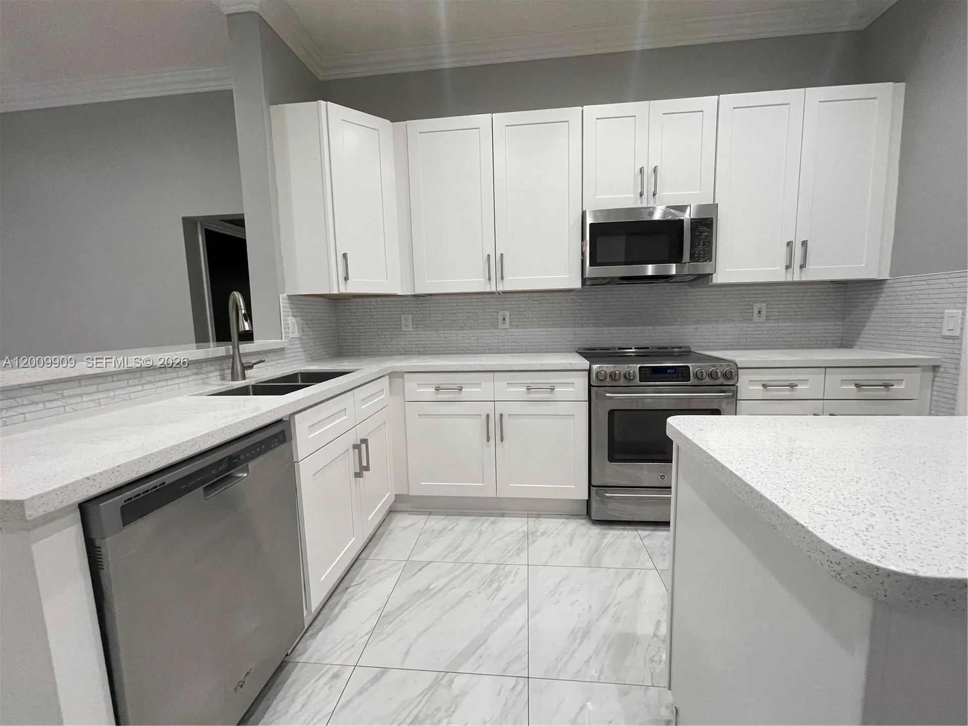 5263 SW 34th Way Hollywood FL 33312