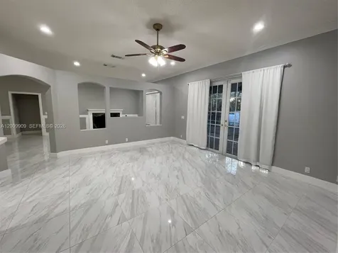5263 SW 34th Way Hollywood FL 33312