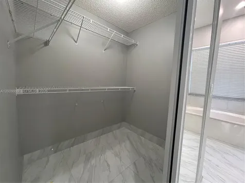 5263 SW 34th Way Hollywood FL 33312