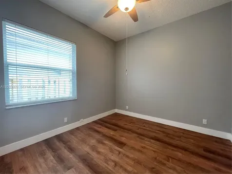 5263 SW 34th Way Hollywood FL 33312