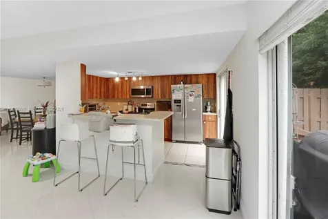 10921 NW 88th Terrace Doral FL 33178