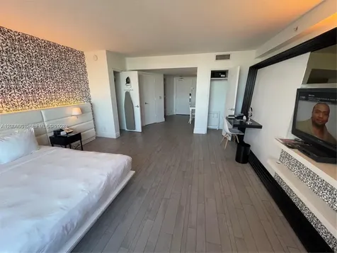 1100 West Avenue Miami Beach FL 33139
