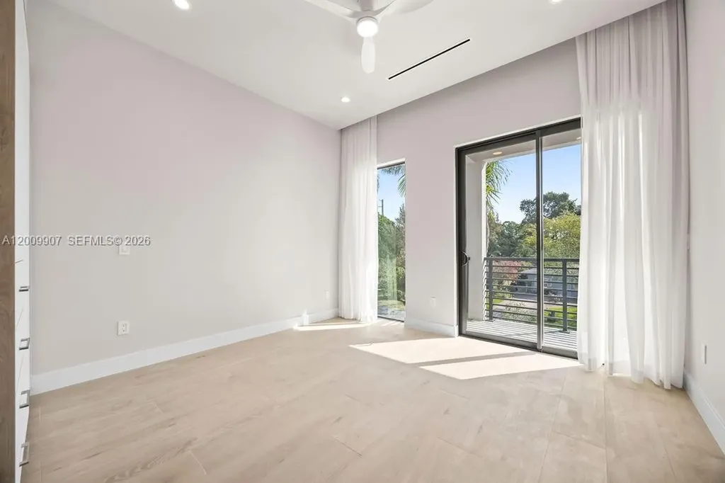1137 NE 11th Avenue Fort Lauderdale FL 33301