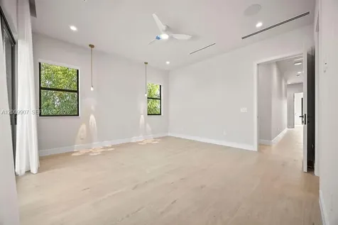 1137 NE 11th Avenue Fort Lauderdale FL 33301