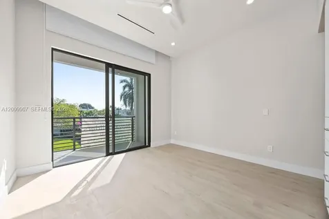 1137 NE 11th Avenue Fort Lauderdale FL 33301