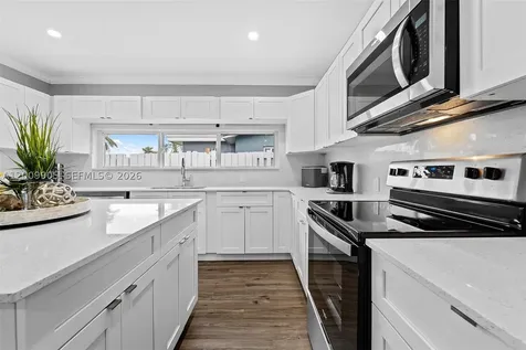 2005 NW 37th Street Oakland Park FL 33309