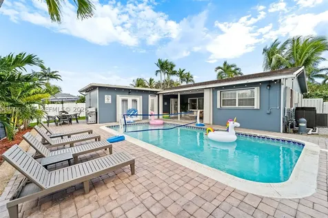 2005 NW 37th Street Oakland Park FL 33309