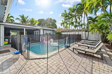 2005 NW 37th Street Oakland Park FL 33309