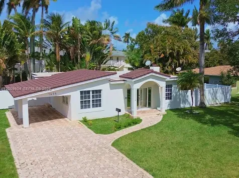 1435 Grant Street Hollywood FL 33020