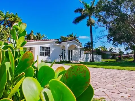 1435 Grant Street Hollywood FL 33020