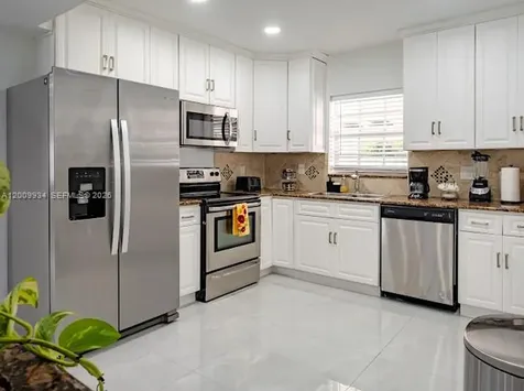 1435 Grant Street Hollywood FL 33020