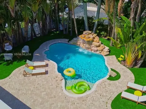 1435 Grant Street Hollywood FL 33020
