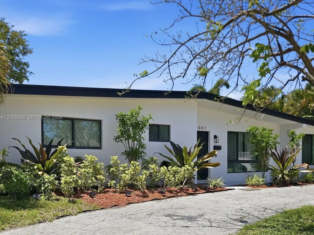 5001 NE 23 Avenue Lighthouse Point FL 33064