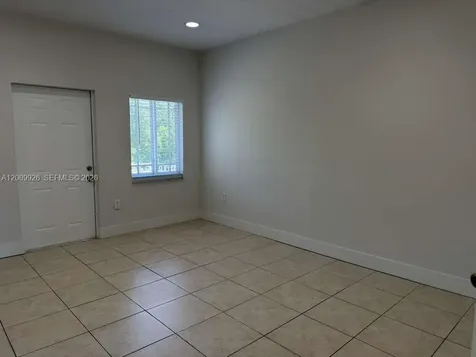Hollywood FL 33020