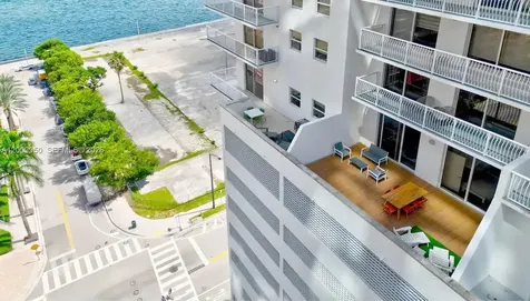 1200 Brickell Bay Drive Miami FL 33131