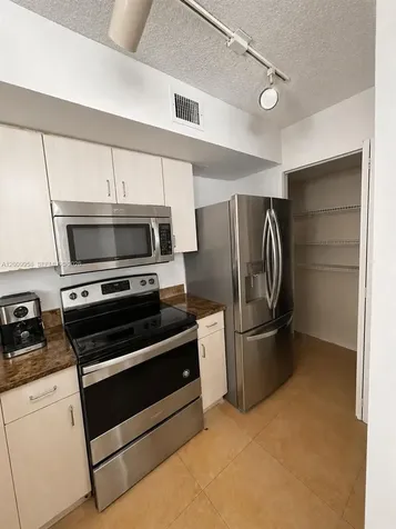 711 SW 111th Way Pembroke Pines FL 33025
