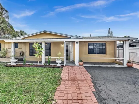 1322 SW 26th Terrace Fort Lauderdale FL 33312
