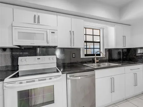 1322 SW 26th Terrace Fort Lauderdale FL 33312