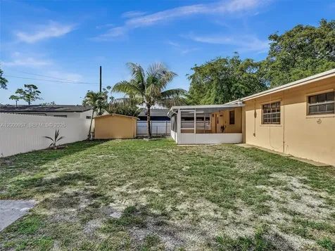 1322 SW 26th Terrace Fort Lauderdale FL 33312