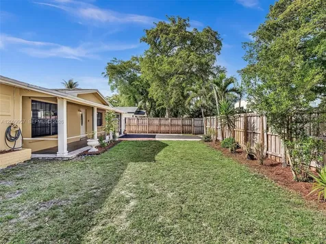 1322 SW 26th Terrace Fort Lauderdale FL 33312