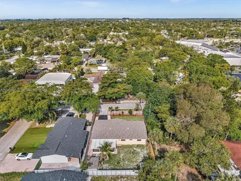 1322 SW 26th Terrace Fort Lauderdale FL 33312