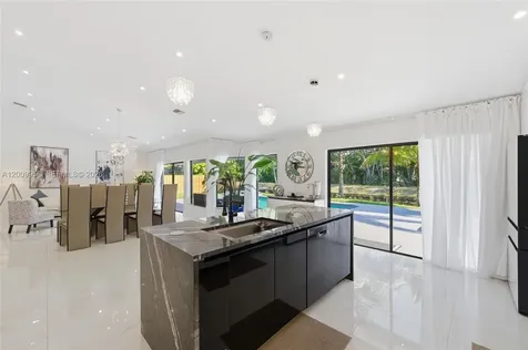 10781 NW 18th Drive Plantation FL 33322