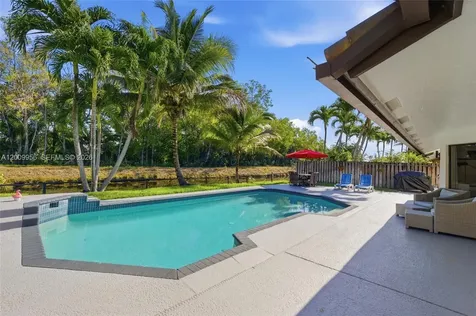 10781 NW 18th Drive Plantation FL 33322