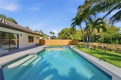10781 NW 18th Drive Plantation FL 33322