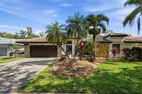 10781 NW 18th Drive Plantation FL 33322