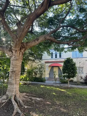 1450 Meridian Avenue Miami Beach FL 33139