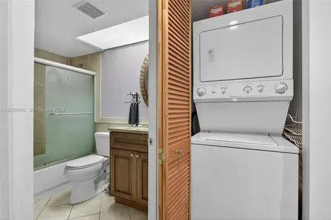 1803 Eleuthera Point Coconut Creek FL 33066