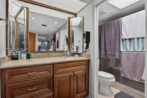 1803 Eleuthera Point Coconut Creek FL 33066