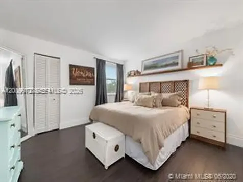 4590 SW 68th Court Circle Miami FL 33155