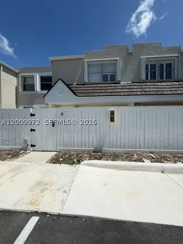 4590 SW 68th Ct Circle Miami FL 33155