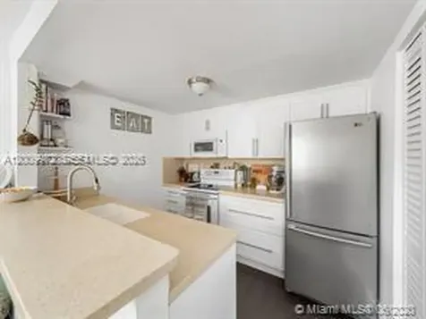 4590 SW 68th Court Circle Miami FL 33155