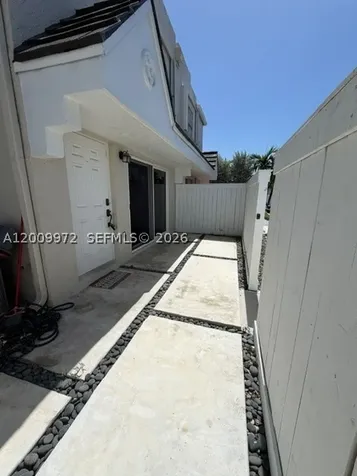 4590 SW 68th Ct Circle Miami FL 33155