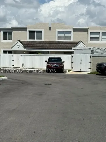 4590 SW 68th Ct Circle Miami FL 33155