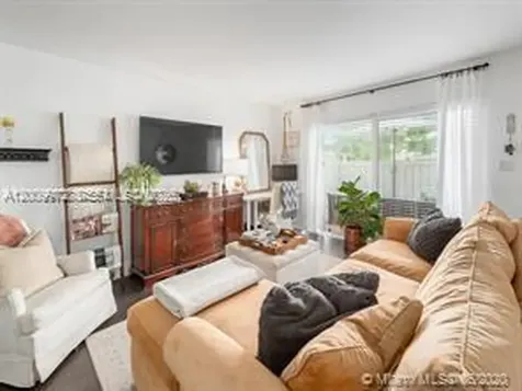 4590 SW 68th Court Circle Miami FL 33155